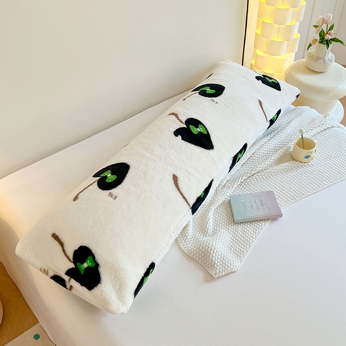 91家纺网 家纺一手货源 找家纺 梦舒羽 2025新款兔毛绒印花双人枕套牛奶绒加长枕芯套雪花绒枕头套一见倾心-黑