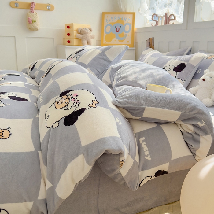 91家纺网 家纺一手货源 找家纺 枋梢家纺 2024新款加厚牛奶绒印花四件套 方块小狗