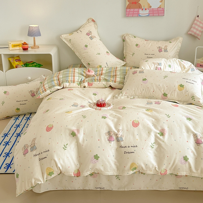 91家纺网 家纺一手货源 找家纺 绵庭家纺 2024新款全棉印花套件系列-洛丽塔 幸运草莓