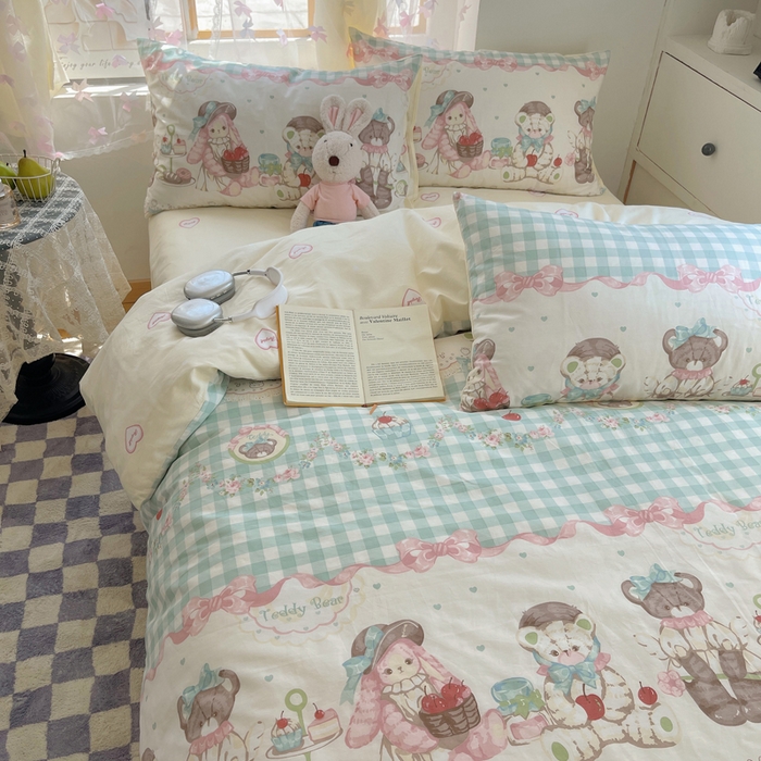 91家纺网 家纺一手货源 找家纺 六巷胡同 2024新款40支全棉纯棉INS洛丽塔卡通甜美少女心系列四件套 秘境樱桃熊