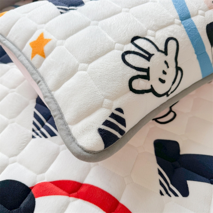 91家纺网 家纺一手货源 找家纺 迪梦思 2024新款正版授权卡通牛奶绒床垫床护垫 学生床垫床笠 酷酷米奇-床垫款
