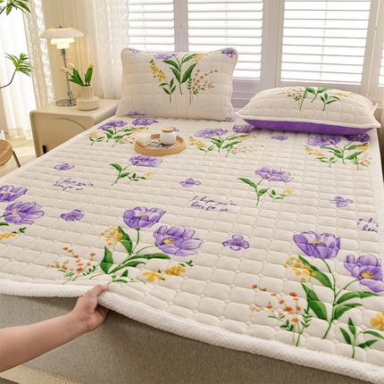 91家纺网 家纺一手货源 找家纺 （总）牵依 2025新款牛奶绒印花200g加厚夹棉保暖软床垫床褥子