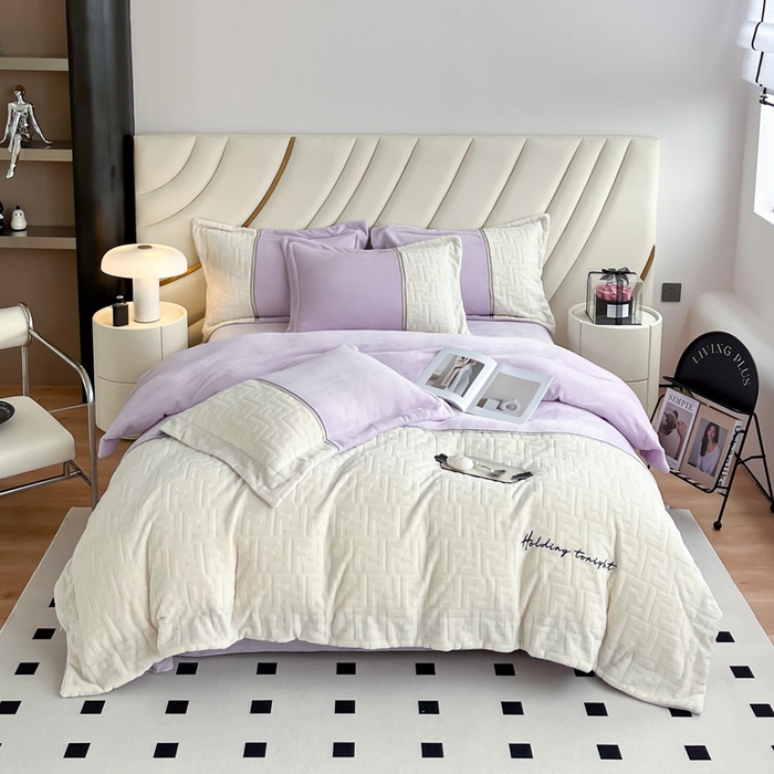 91家纺网 家纺一手货源 找家纺 2024秋冬新款时尚宽边立体剪花刺绣加厚牛奶绒四件套-赫莲娜系列 赫莲娜浅紫