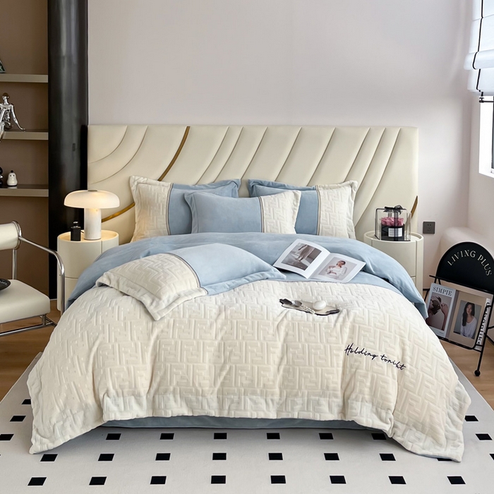 91家纺网 家纺一手货源 找家纺 2024秋冬新款时尚宽边立体剪花刺绣加厚牛奶绒四件套-赫莲娜系列 赫莲娜蓝灰