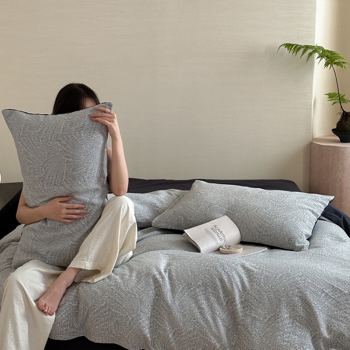 91家纺网 家纺一手货源 找家纺 梦享生活家居 2024新款全棉A类色织大提花四件套 提花叶语灰