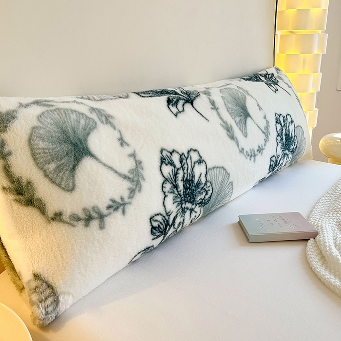 91家纺网 家纺一手货源 找家纺 梦舒羽 2025新款兔毛绒印花双人枕套牛奶绒加长枕芯套雪花绒枕头套陌上花开