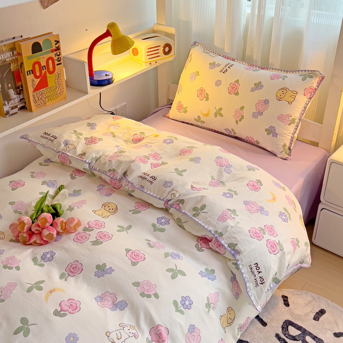 91家纺网 家纺一手货源 找家纺 贝扬思家纺 2024新款贝壳绣水洗双层纱系列-8月新品（学生三件套） 半眠日记