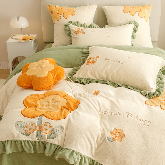 91家纺网 家纺一手货源 找家纺 绒梦里 2024新款加厚韩版贴布绣花牛奶绒-梦之花系列 梦之花-青春绿