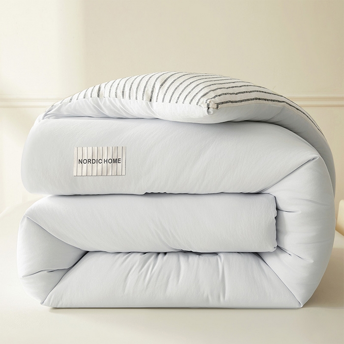 91家纺网 家纺一手货源 找家纺 荔禾家居 2024新款A类素色条纹双拼大豆被子被芯 条纹-洱海蓝