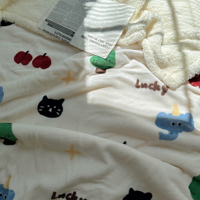 91家纺网 家纺一手货源 找家纺 萝莉家纺 2024秋冬新款多功能加厚牛奶绒羊羔绒多功能毛毯 苹果乐园