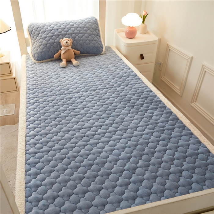 91家纺网 家纺一手货源 找家纺 喜居 2024新款A类加厚牛奶绒床褥子学生床垫子薄床垫床褥垫 轻奢蓝