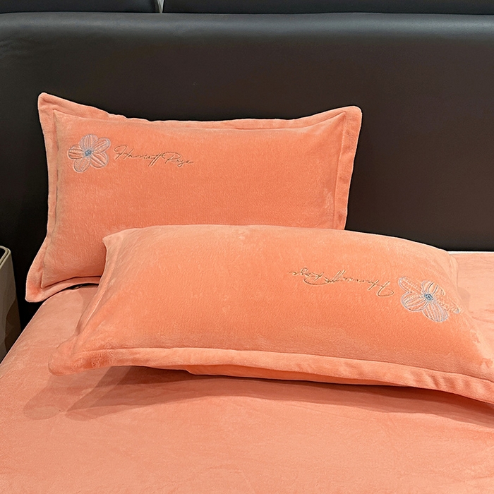 91家纺网 家纺一手货源 找家纺 陌乘坊家纺 2024新款牛奶绒刺绣四件套-倾城系列 倾城-爱玛橙