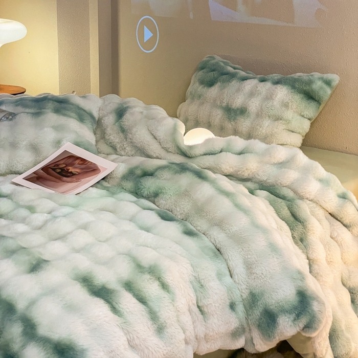 91家纺网 家纺一手货源 找家纺 星座家纺 2025新款大泡泡兔兔绒四件套-场景2 淡雅绿