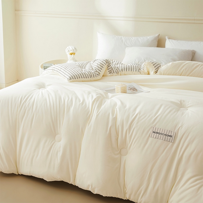 91家纺网 家纺一手货源 找家纺 荔禾家居 2024新款A类素色条纹双拼大豆被子被芯 条纹-珍珠白