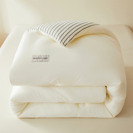 91家纺网 家纺一手货源 找家纺 荔禾家居 2024新款A类素色条纹双拼大豆被子被芯 条纹-珍珠白