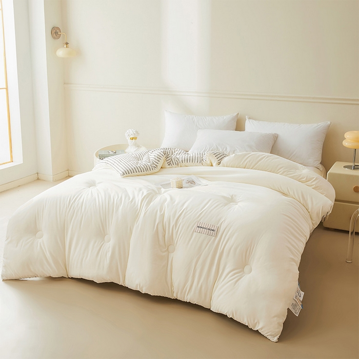 91家纺网 家纺一手货源 找家纺 荔禾家居 2024新款A类素色条纹双拼大豆被子被芯 条纹-珍珠白