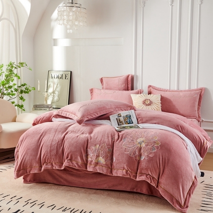 91家纺网 家纺一手货源 找家纺 （总）昊翔2024新款牛奶绒刺绣四件套