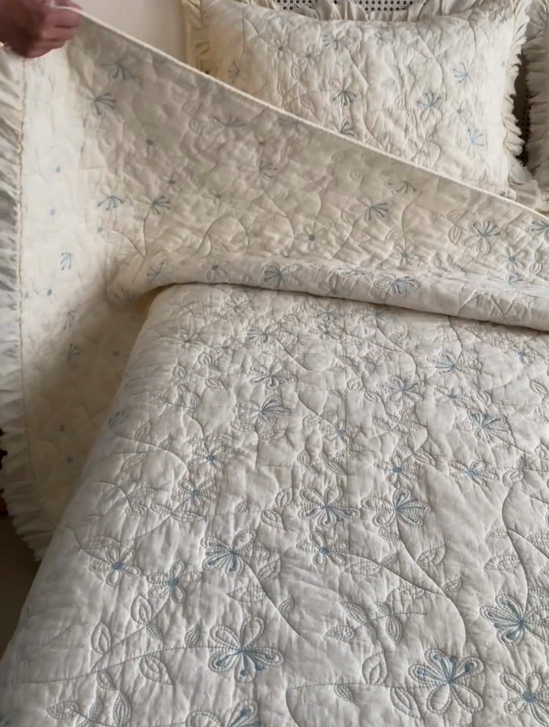 91家纺网 家纺一手货源 找家纺 安莱生活 2024新品百分百全棉密道绗缝成品酵素洗多功能床盖三件套 红柳