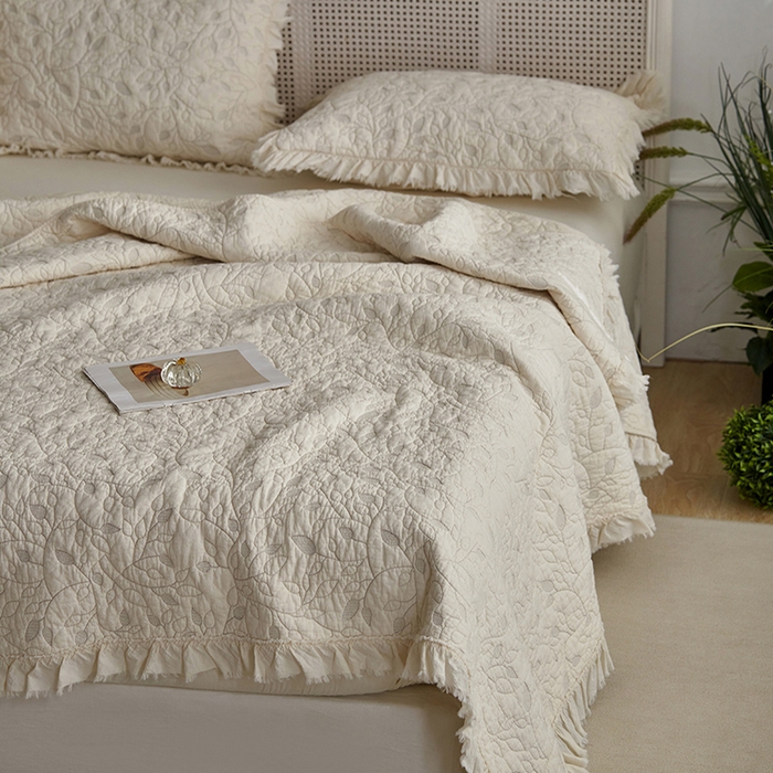 91家纺网 家纺一手货源 找家纺 安莱生活 2024新品百分百全棉密道绗缝成品酵素洗多功能床盖三件套 叶语