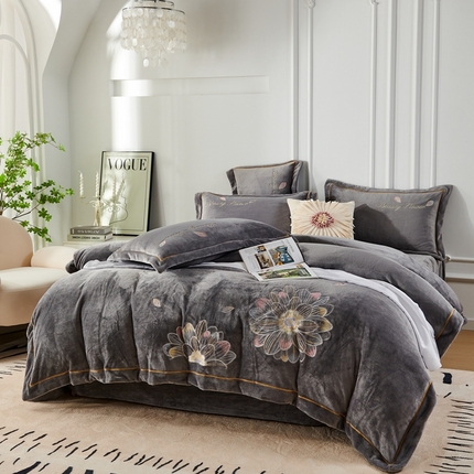 91家纺网 家纺一手货源 找家纺 （总）昊翔2024新款牛奶绒刺绣四件套