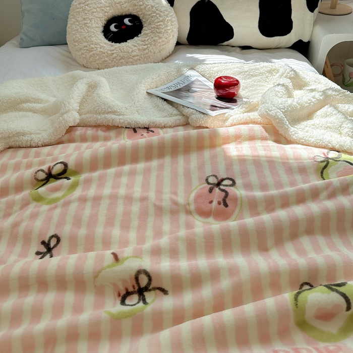 91家纺网 家纺一手货源 找家纺 萝莉家纺 2024秋冬新款多功能加厚牛奶绒羊羔绒多功能毛毯 青苹果