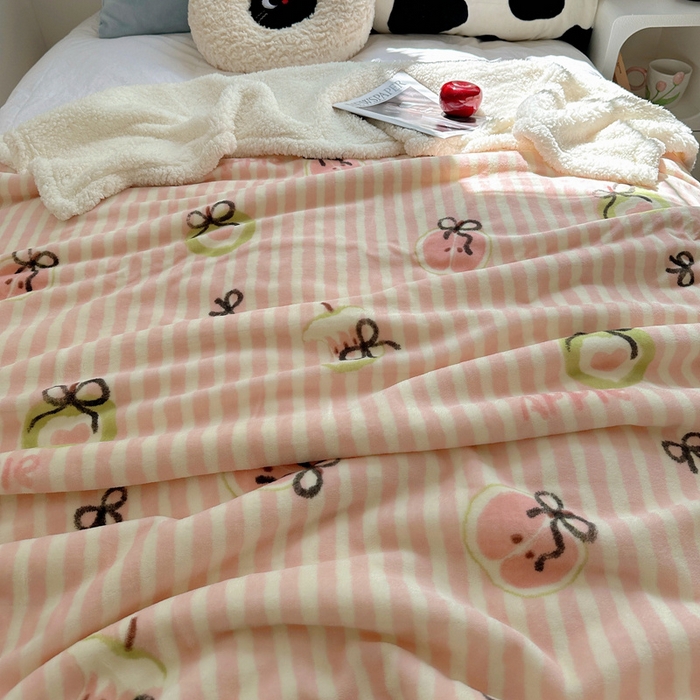 91家纺网 家纺一手货源 找家纺 萝莉家纺 2024秋冬新款多功能加厚牛奶绒羊羔绒多功能毛毯 青苹果