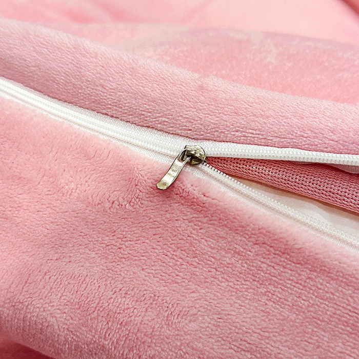 91家纺网 家纺一手货源 找家纺 陌乘坊家纺 2024新款牛奶绒刺绣四件套-倾城系列 倾城-樱花粉