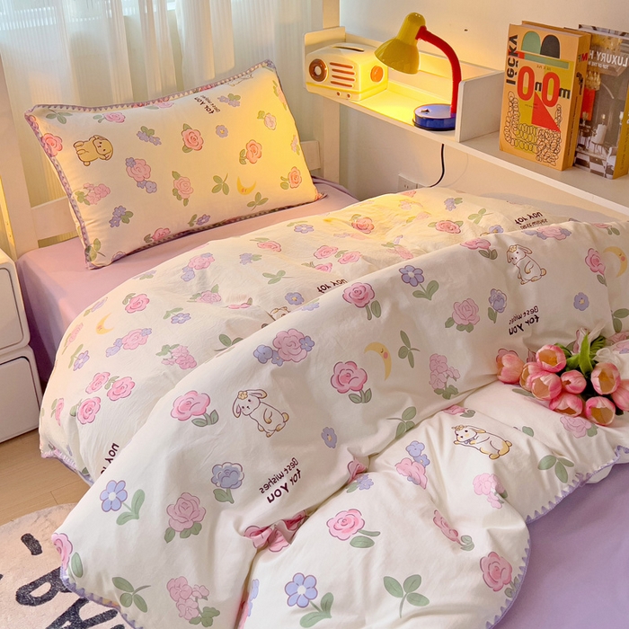 91家纺网 家纺一手货源 找家纺 贝扬思家纺 2024新款贝壳绣水洗双层纱系列-8月新品（学生三件套） 半眠日记