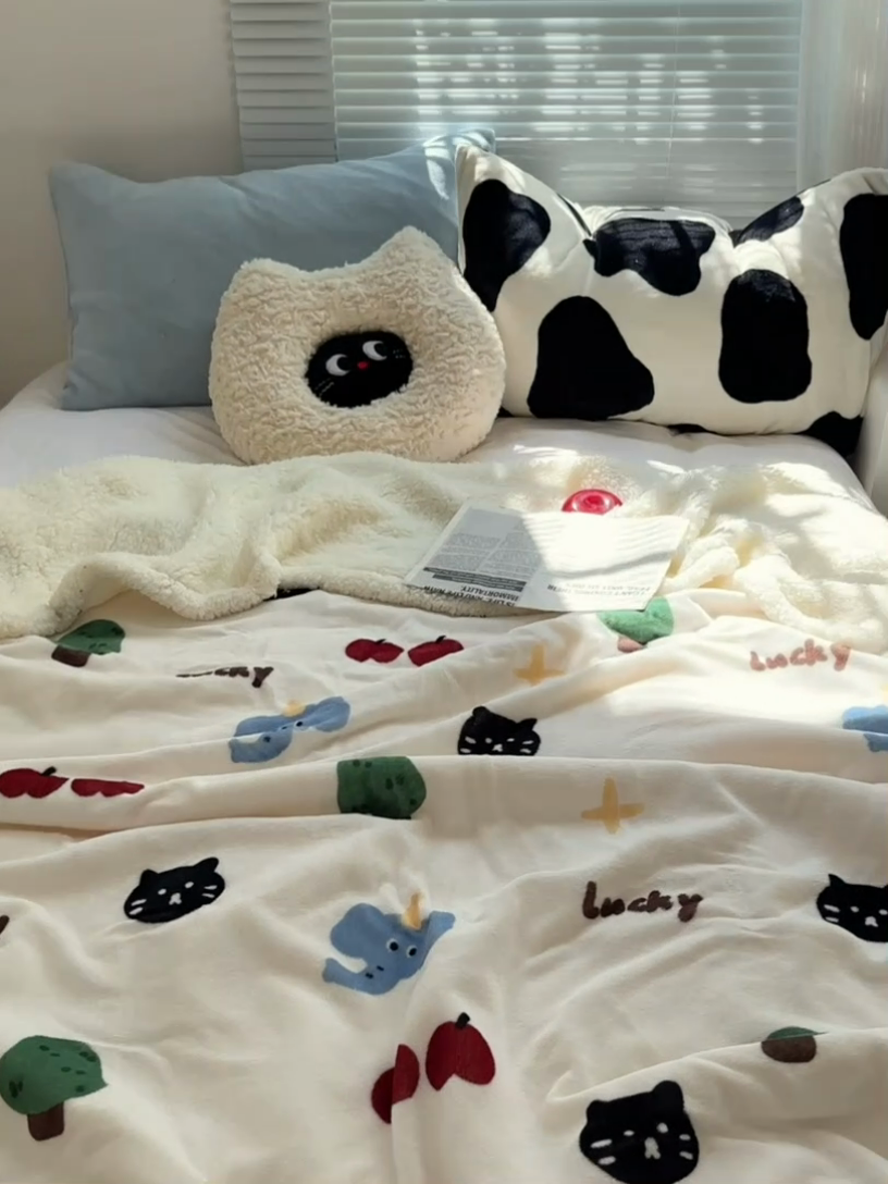 91家纺网 家纺一手货源 找家纺 萝莉家纺 2024秋冬新款多功能加厚牛奶绒羊羔绒多功能毛毯 苹果乐园