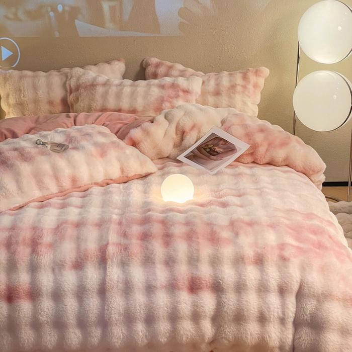 91家纺网 家纺一手货源 找家纺 星座家纺 2025新款大泡泡兔兔绒四件套-场景2 樱花粉