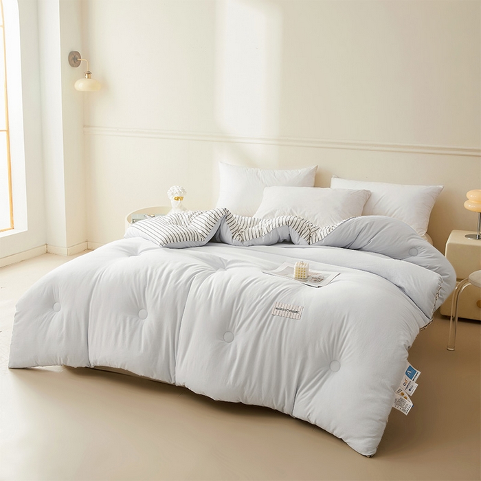 91家纺网 家纺一手货源 找家纺 荔禾家居 2024新款A类素色条纹双拼大豆被子被芯 条纹-洱海蓝