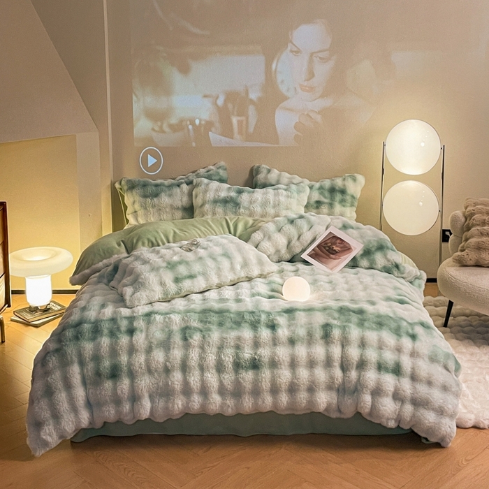 91家纺网 家纺一手货源 找家纺 星座家纺 2025新款大泡泡兔兔绒四件套-场景2 淡雅绿