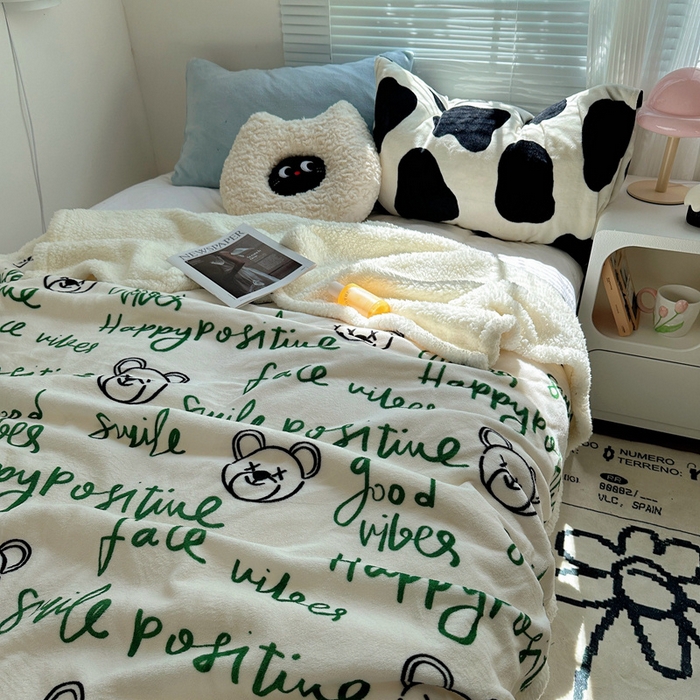 91家纺网 家纺一手货源 找家纺 萝莉家纺 2024秋冬新款多功能加厚牛奶绒羊羔绒多功能毛毯 字母熊