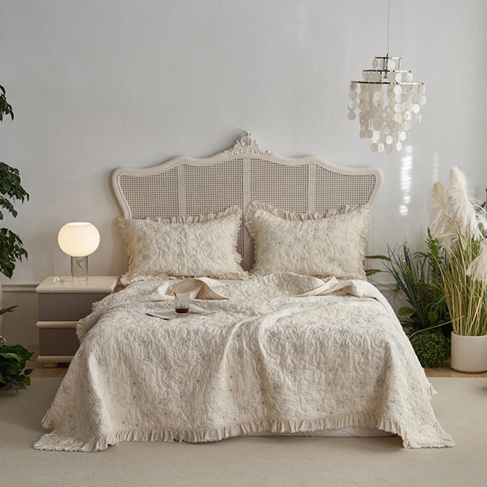 91家纺网 家纺一手货源 找家纺 安莱生活 2024新品百分百全棉密道绗缝成品酵素洗多功能床盖三件套 蝶恋