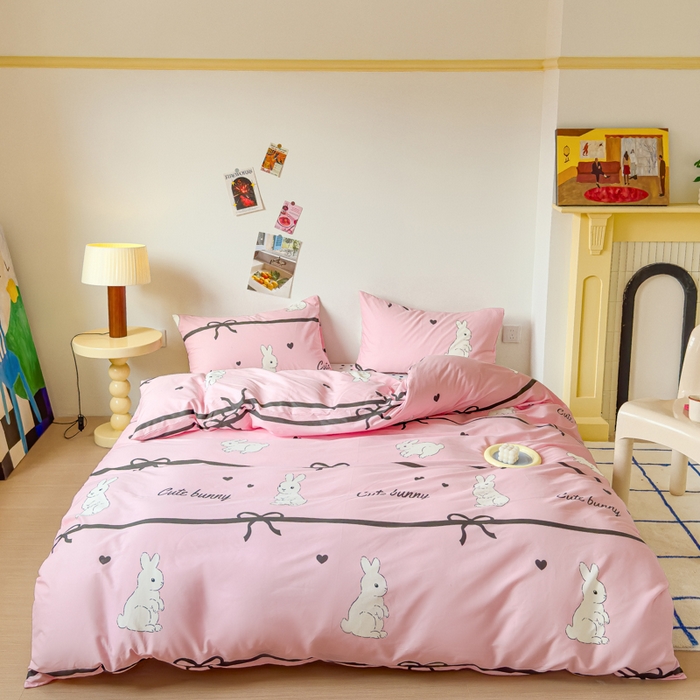 91家纺网 家纺一手货源 找家纺 感遇家纺 2024新款全棉印花四件套 大白兔粉