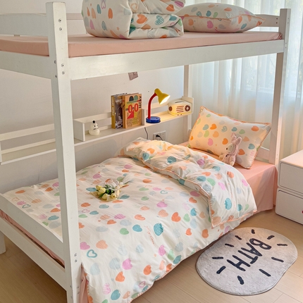 91家纺网 家纺一手货源 找家纺 （总）贝扬思家纺 2024新款贝壳绣水洗双层纱系列-8月新品（学生三件套）