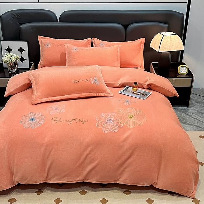 91家纺网 家纺一手货源 找家纺 陌乘坊家纺 2024新款牛奶绒刺绣四件套-倾城系列 倾城-爱玛橙