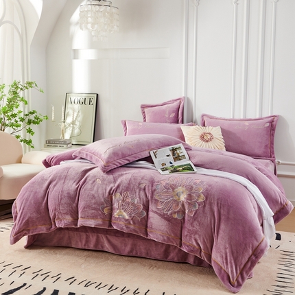 91家纺网 家纺一手货源 找家纺 （总）昊翔2024新款牛奶绒刺绣四件套