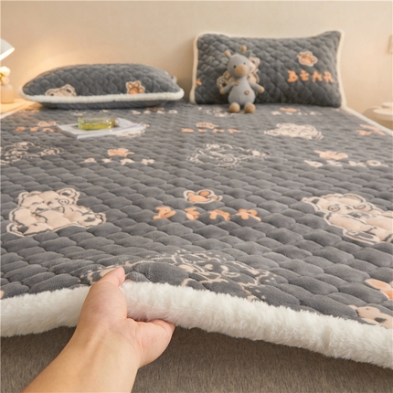 91家纺网 家纺一手货源 找家纺 （总）喜居 2024新款A类加厚牛奶绒床褥垫床垫子薄床垫