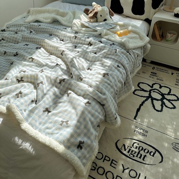 91家纺网 家纺一手货源 找家纺 萝莉家纺 2024秋冬新款多功能加厚牛奶绒羊羔绒多功能毛毯 恬梦蓝黑