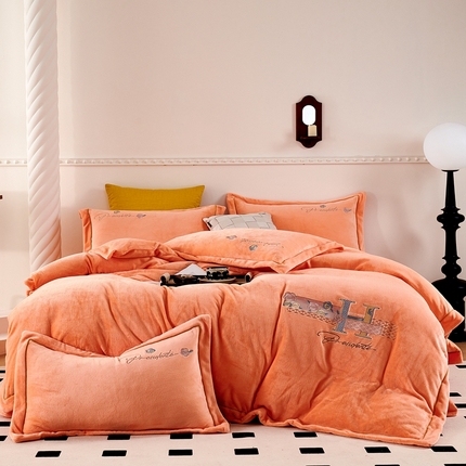 91家纺网 家纺一手货源 找家纺 （总）昊翔2024新款牛奶绒刺绣四件套