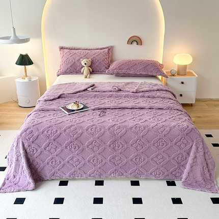 悦织湾家纺 2025直播爆款外贸出口跨境热销款三叶草塔芙绒毛毯 三叶草紫