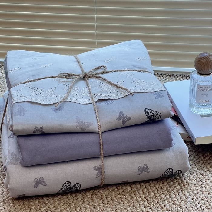 91家纺网 家纺一手货源 找家纺 2024新款全棉印花双层纱四件套--蕾丝花边款 惜花芷