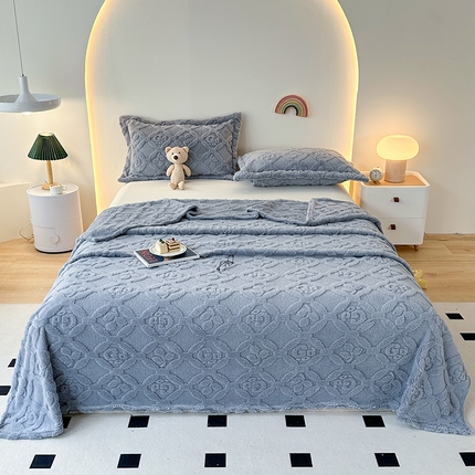 91家纺网 家纺一手货源 找家纺 悦织湾家纺 2025直播爆款外贸出口跨境热销款三叶草塔芙绒毛毯 三叶草蓝