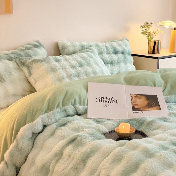 91家纺网 家纺一手货源 找家纺 星座家纺 2025新款大泡泡兔兔绒四件套-场景1 淡雅绿