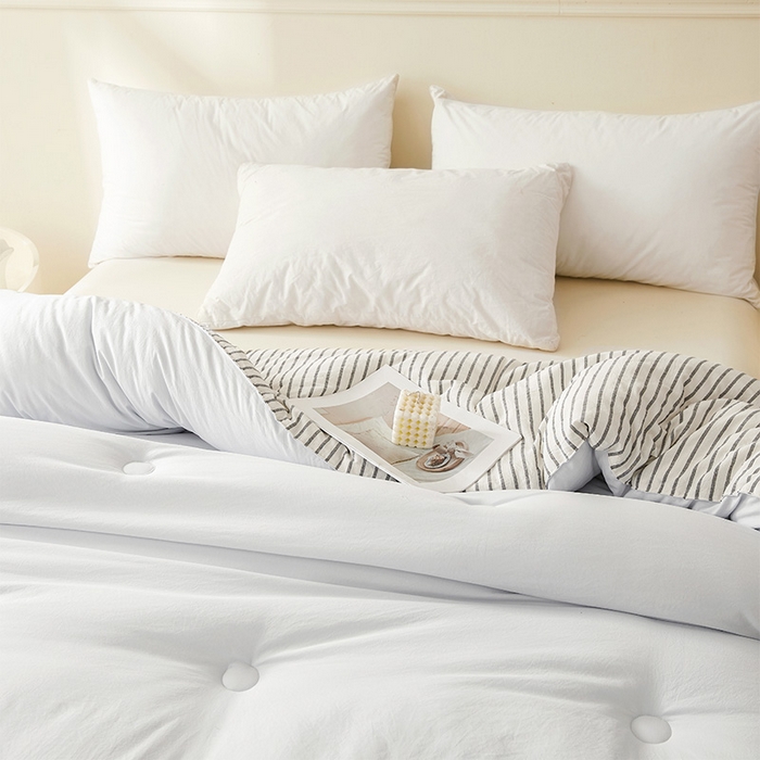 91家纺网 家纺一手货源 找家纺 荔禾家居 2024新款A类素色条纹双拼大豆被子被芯 条纹-洱海蓝