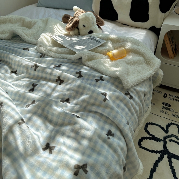 91家纺网 家纺一手货源 找家纺 萝莉家纺 2024秋冬新款多功能加厚牛奶绒羊羔绒多功能毛毯 恬梦蓝黑