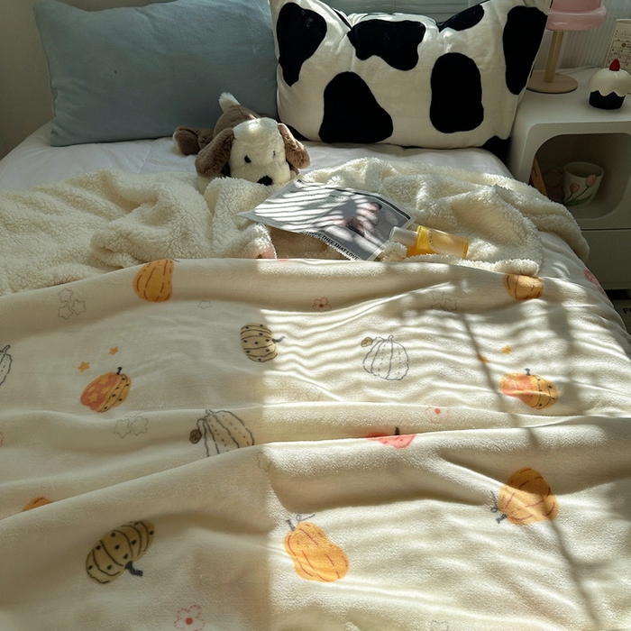 91家纺网 家纺一手货源 找家纺 萝莉家纺 2024秋冬新款多功能加厚牛奶绒羊羔绒多功能毛毯 炫彩南瓜