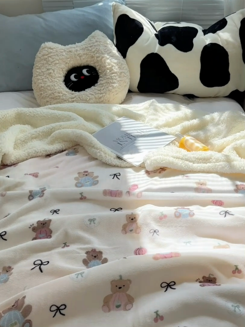 91家纺网 家纺一手货源 找家纺 萝莉家纺 2024秋冬新款多功能加厚牛奶绒羊羔绒多功能毛毯 樱桃熊