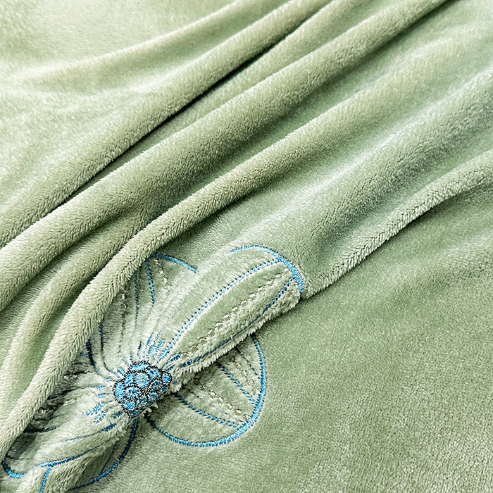 91家纺网 家纺一手货源 找家纺 陌乘坊家纺 2024新款牛奶绒刺绣四件套-倾城系列 倾城-果绿色